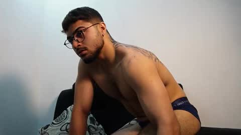 Roger Belmont online show from October 29, 4:14 am