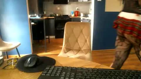 romantico_erotico online show from August 8, 7:18 am