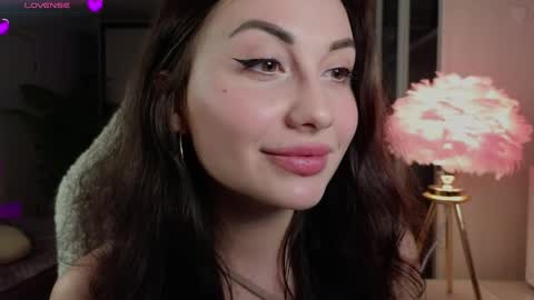 romanticsonya online show from April 1, 8:50 pm