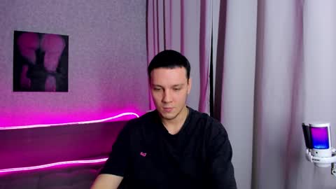 ARI  BRYAN online show from March 6, 12:32 am