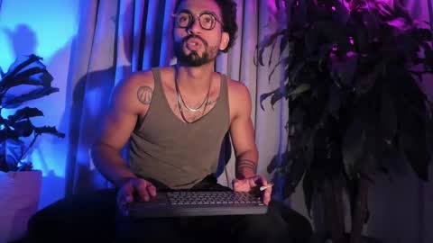 R O M E O  online show from September 9, 4:56 am