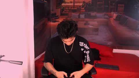 Romeo online show from December 1, 7:01 pm