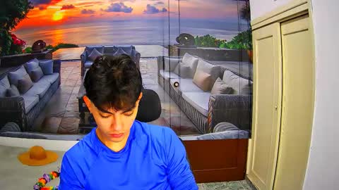 Romeo online show from September 29, 7:02 pm