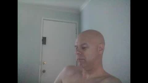 Snapshot of rooboy55 chatting on February 4, 4:15 am rooboy55 online show from February 4, 4:15 am