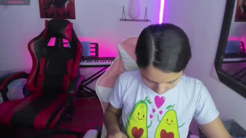  MIA AND PAUL online show from March 6, 3:16 am