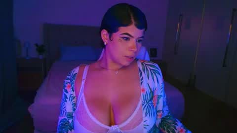 Rosalie Bliss online show from June 3, 8:03 pm