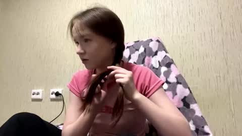 Rose online show from March 4, 11:40 am