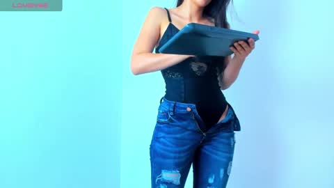 Snapshot of rose__cutee chatting on February 4, 6:17 pm rose  cutee online show from February 4, 6:17 pm