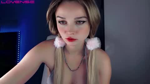 rose__luck online show from October 26, 7:24 pm