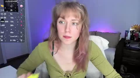 Rose but u can call me princess online show from June 23, 7:53 pm