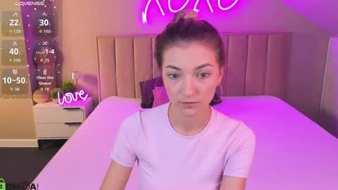 Kimberlly online show from June 8, 11:27 pm