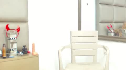 rose_valentiine online show from June 8, 8:43 pm