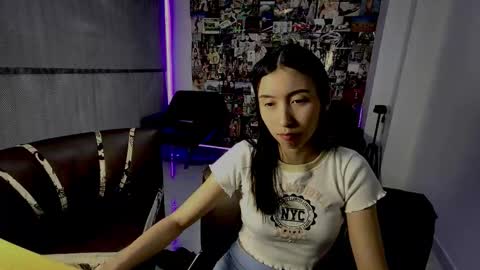 Snapshot of roseandviktor23 chatting on October 11, 4:06 am Rose Sins and Don Viktor online show from October 11, 4:06 am