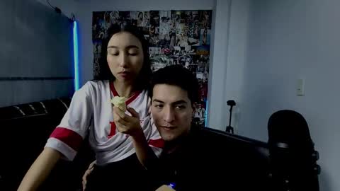 Snapshot of roseandviktor23 chatting on October 9, 12:05 am Rose Sins and Don Viktor online show from October 9, 12:05 am