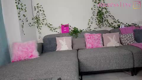 roseess_ online show from September 24, 10:00 am