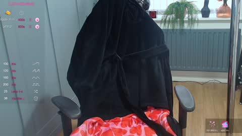 Snapshot of rosekate97 chatting on February 5, 9:04 am rose97 online show from February 5, 9:04 am