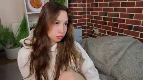 Annie online show from July 25, 9:13 pm