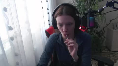 Lina online show from April 16, 7:08 am