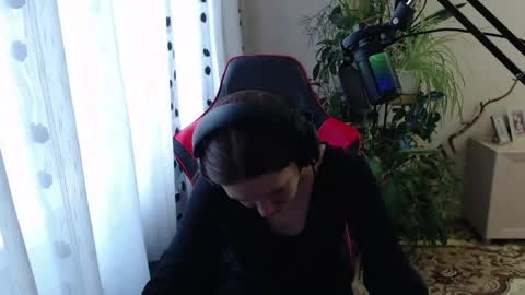 Lina online show from April 10, 10:31 am