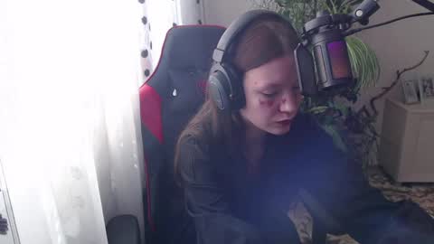 Lina online show from April 7, 10:06 am