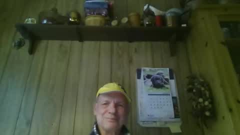 roses2u1958 online show from April 25, 1:41 pm