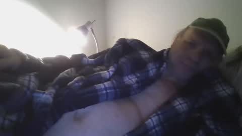 roses2u1958 online show from December 23, 3:18 am