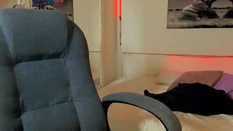 rosi_cooper online show from April 21, 10:33 am