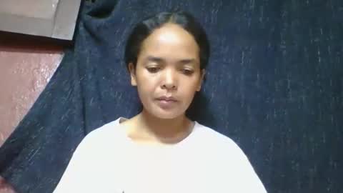 rosia685234 online show from April 1, 2:23 am