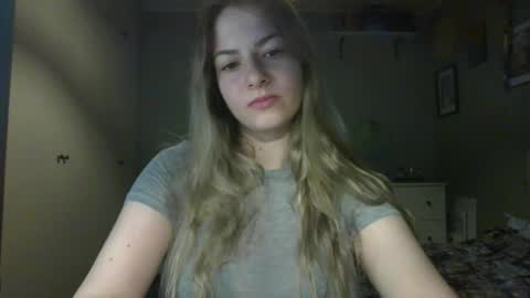 Snapshot of rosie_june chatting on October 16, 6:57 am Rosie online show from October 16, 6:57 am