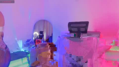 ross_lee online show from April 11, 8:35 pm