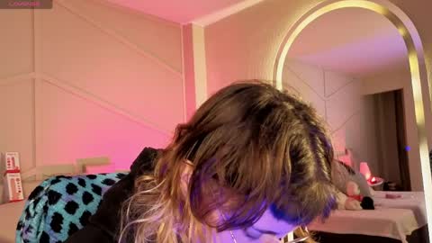 rossiie_hunt_ online show from May 26, 12:33 pm