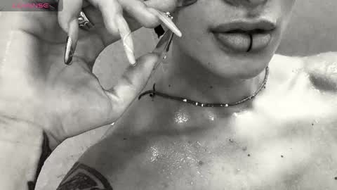 rot_wallace online show from April 21, 11:45 pm