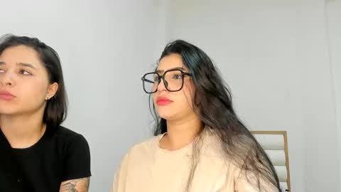 rous_and_sweet09 online show from April 3, 7:59 am