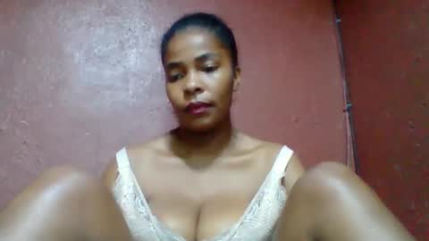 rovaelyah online show from October 30, 6:03 am