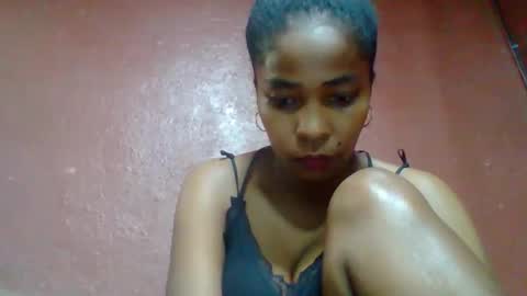 rovaelyah online show from October 7, 6:09 am