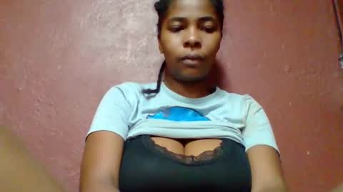 rovaelyah online show from April 21, 2:51 am