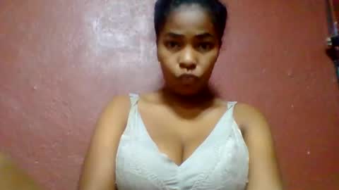 rovaelyah online show from May 24, 2:41 am