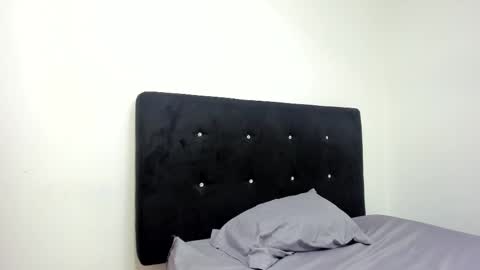 roxanaborns online show from February 7, 2:09 pm