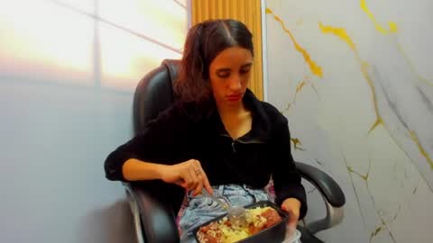 roxanasiranohh online show from July 27, 8:17 pm