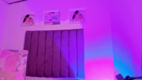 Roxane online show from January 11, 1:06 pm