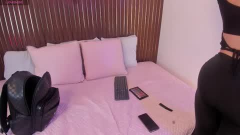 Roxie  online show from October 16, 12:16 pm