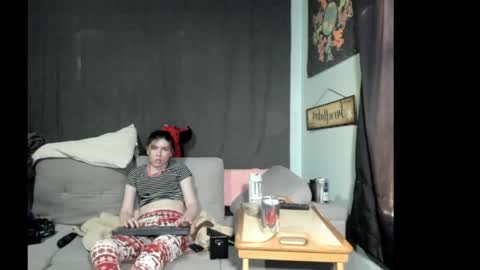 roxihazeleyes online show from June 4, 5:08 pm