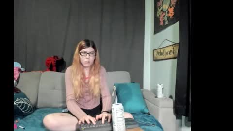 roxihazeleyes online show from November 1, 6:40 pm