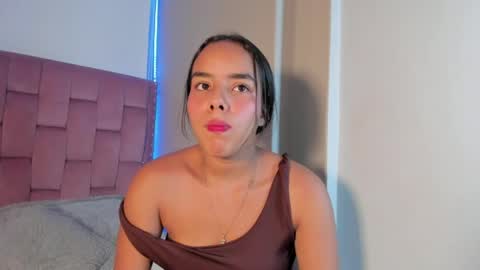 roxy_stone1 online show from April 18, 7:58 pm