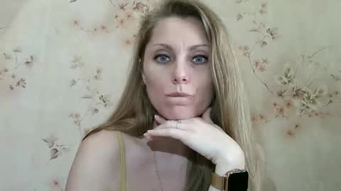 roxyfox18x01 online show from March 15, 2:53 pm