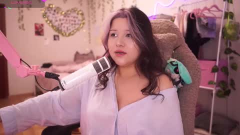 roxysuh online show from December 4, 8:58 am