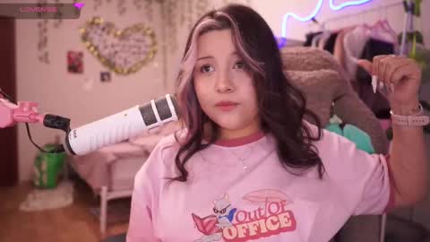 roxysuh online show from December 15, 7:26 am