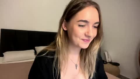 Roxy online show from April 17, 1:35 pm