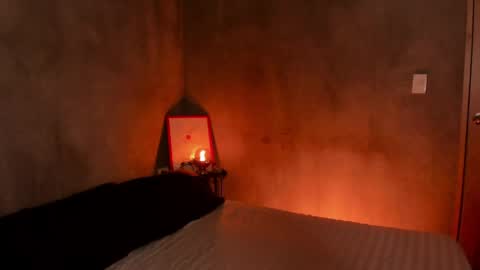 val online show from May 18, 10:05 pm