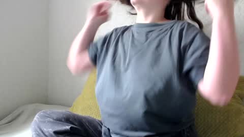 Snapshot of royalboobs chatting on October 6, 9:49 am Cameron online show from October 6, 9:49 am